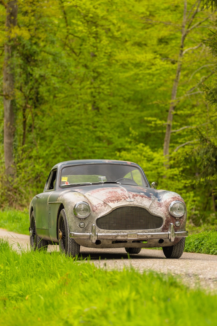Aston Martin DB2/4 Scheuni 1