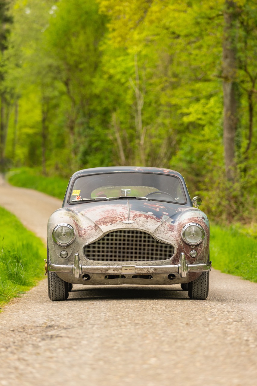 Aston Martin DB2/4 Scheuni 2