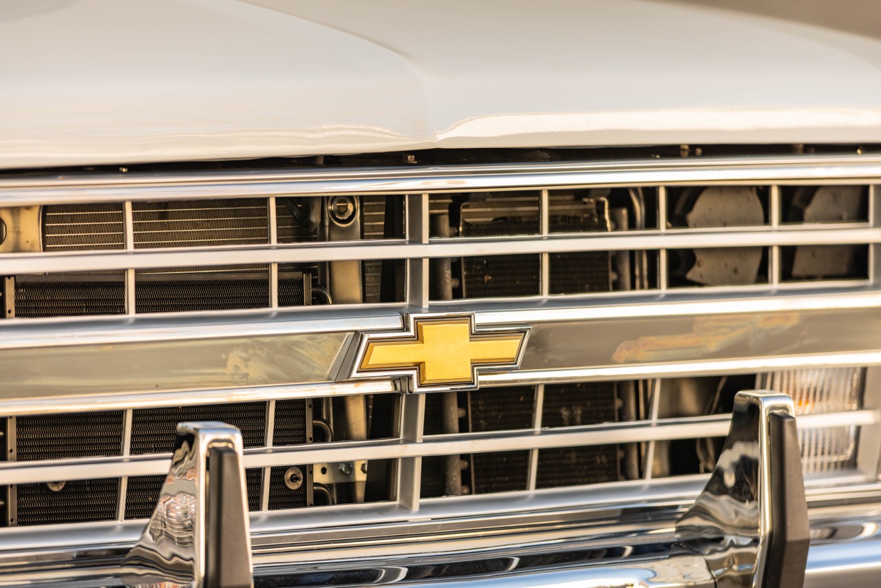 Chevrolet Suburban 4