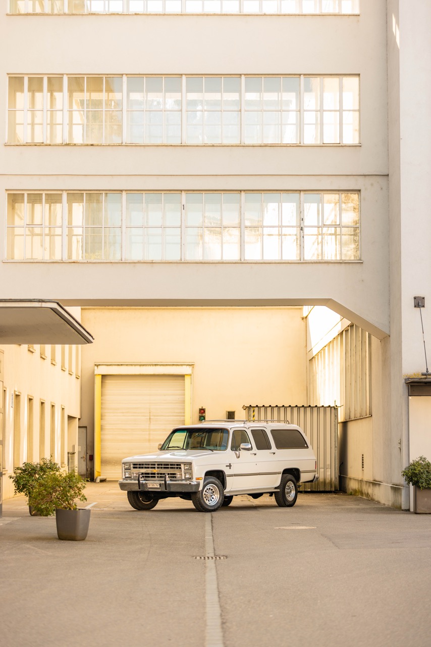 Chevrolet Suburban 8
