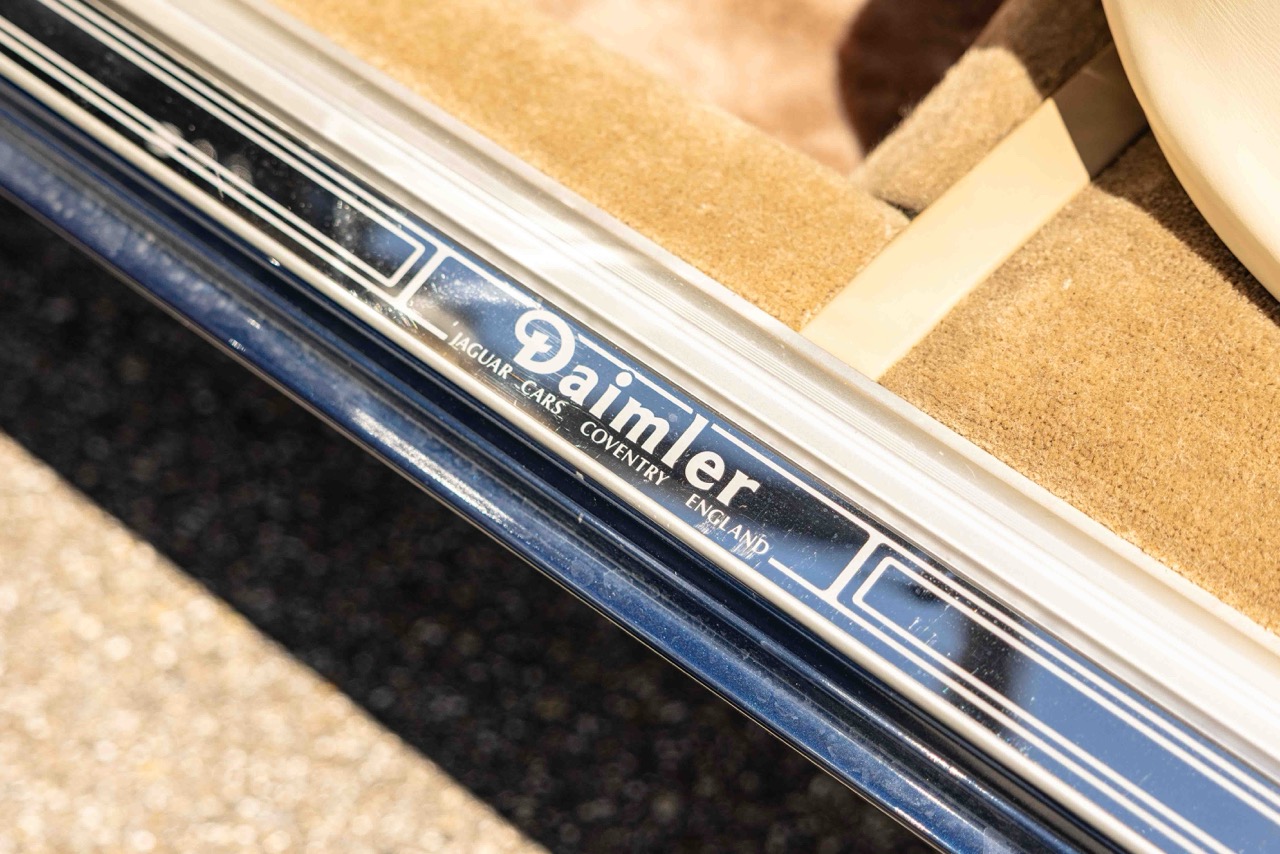 Daimler Double Six LWB 13